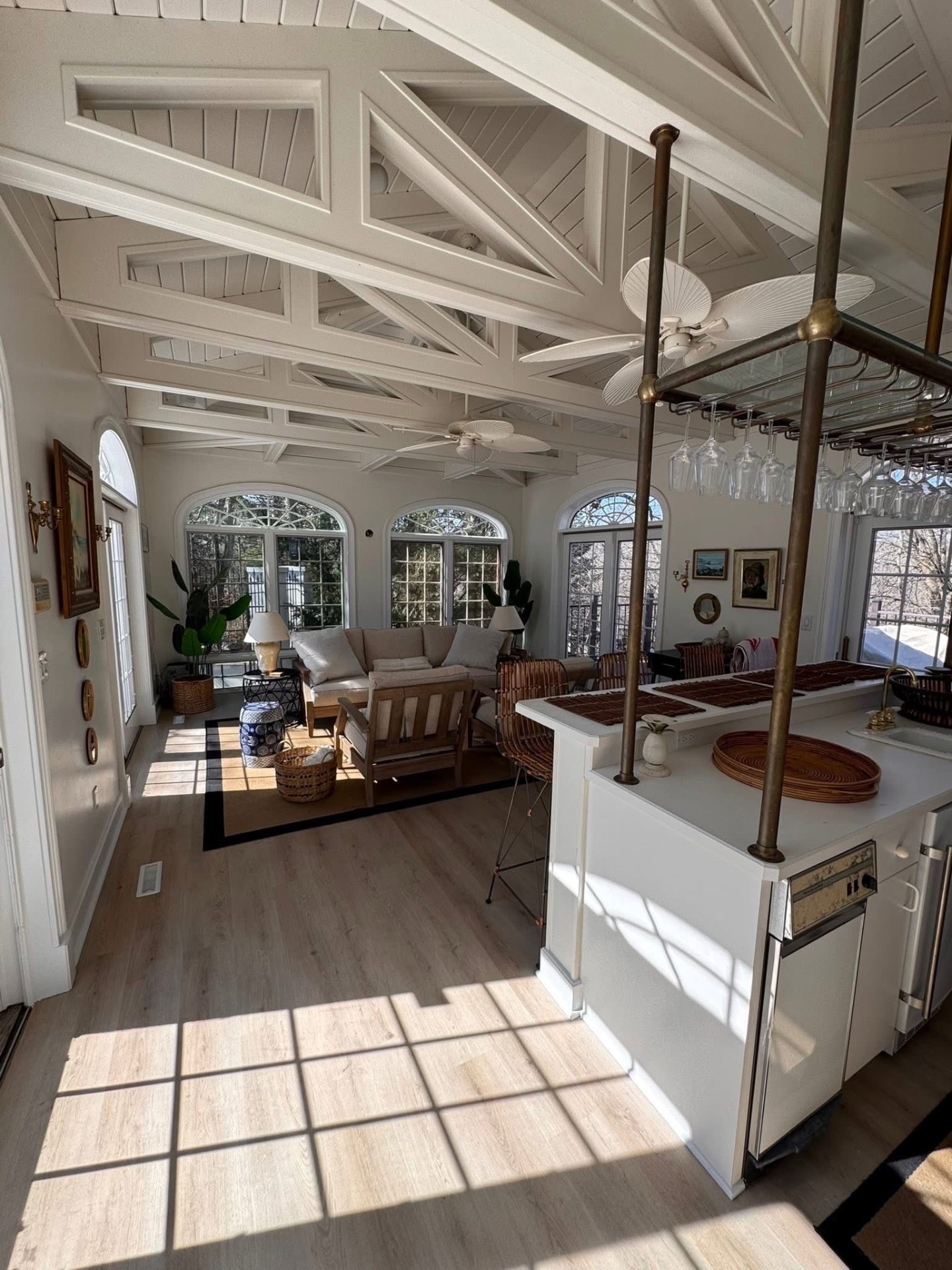 Drywall finish in dining room with bar